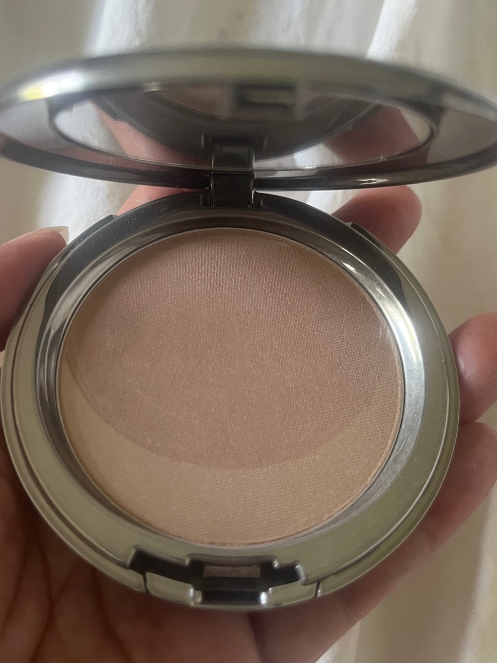 CoverFX Sunlight The Perfect Light Highlighting Powder discontinued